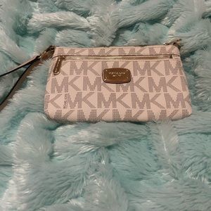 Michael Kors wristlet